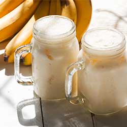 Pineapple and banana smoothie