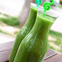 Pineapple and greens Smoothie